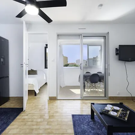 In With Central Heating Διαμέρισμα Agde